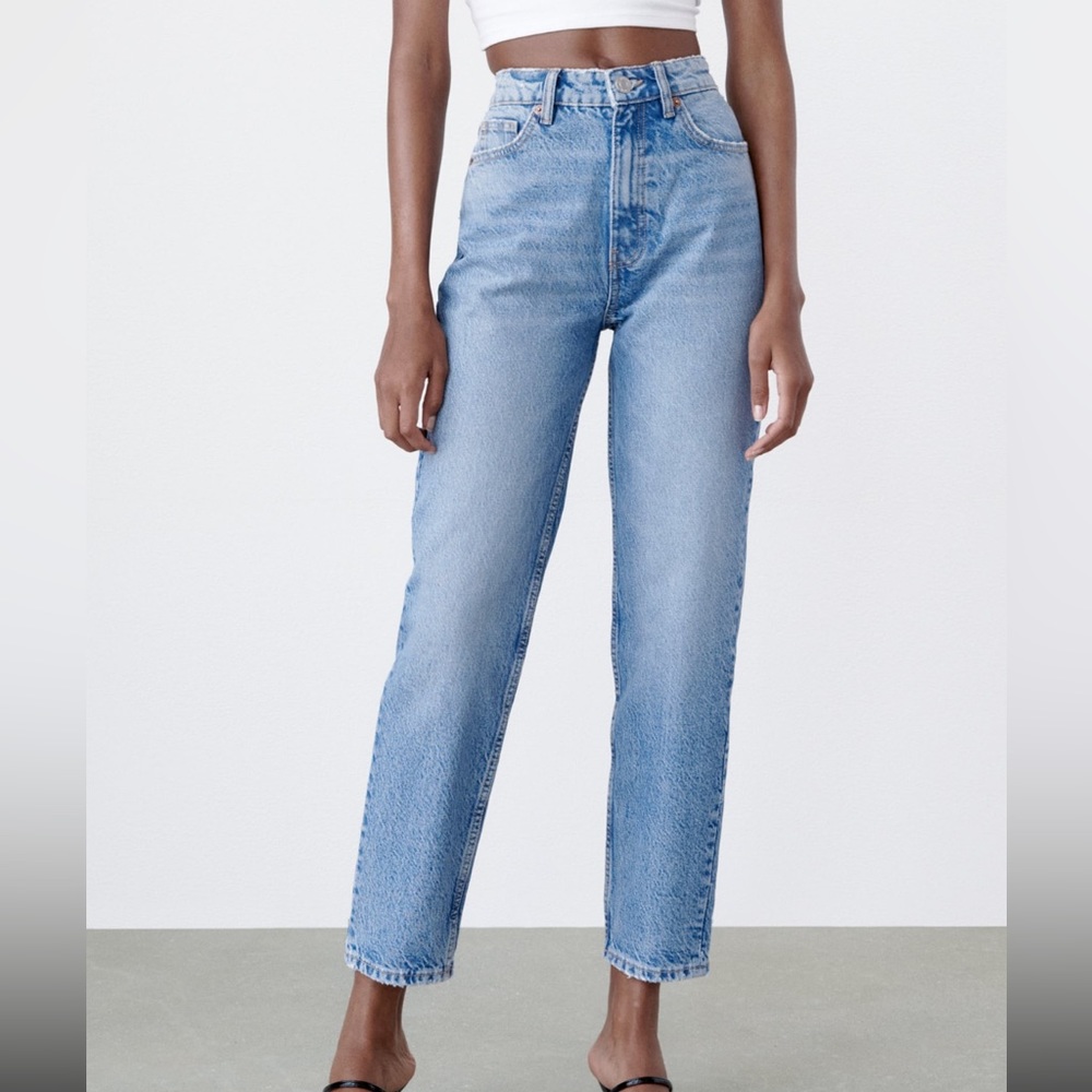 Zara High Rise Mom Jeans Size 2